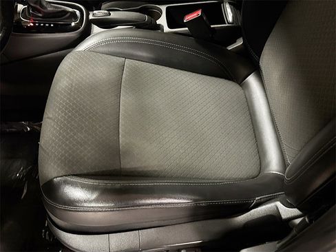 Used 2019 Buick Encore Preferred image 20