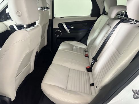 Used 2025 Land Rover Discovery Sport S image 12