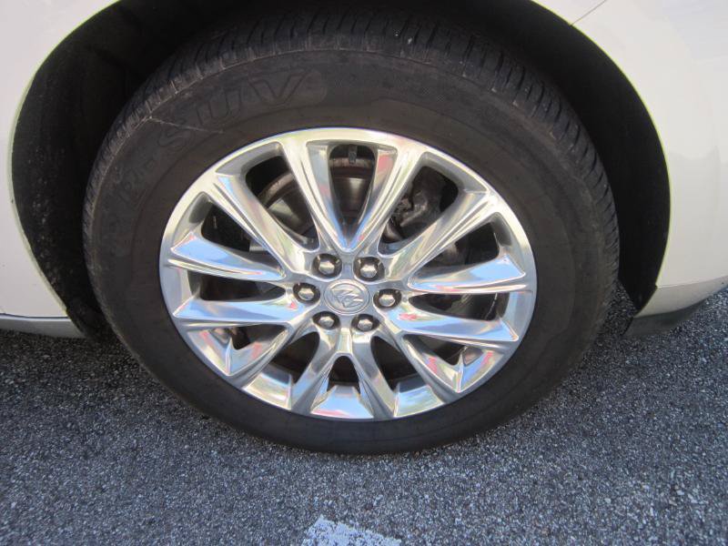 Used 2021 Buick Enclave Premium w/ Surround and Sites Package AWD/4WD image 36