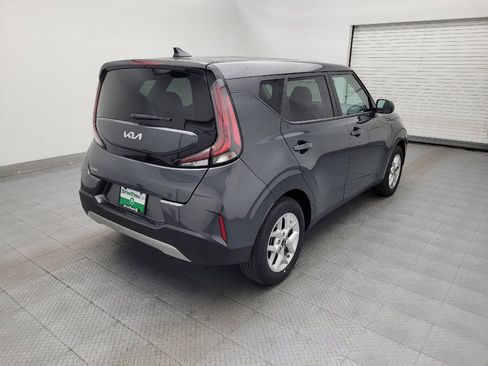 Used 2025 Kia Soul LX image 9