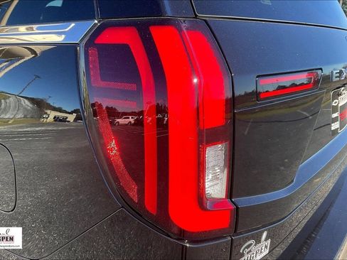 New 2025 Ford Expedition King Ranch AWD/4WD image 25