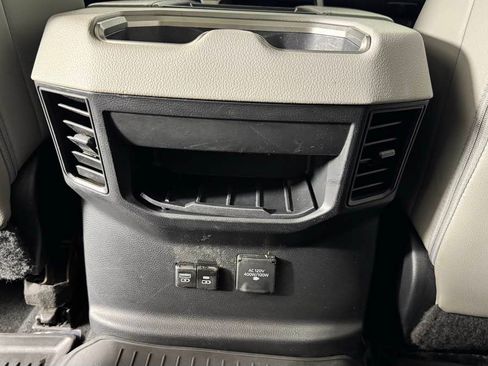 Used 2022 Toyota Tundra Limited AWD/4WD image 31