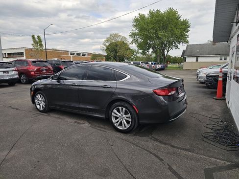 Used 2016 Chrysler 200 Limited w/ Convenience Group FWD image 7