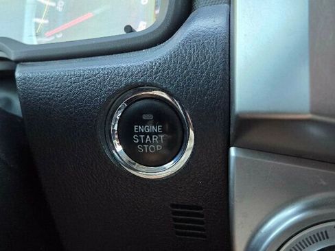 Used 2016 Toyota 4Runner Limited AWD/4WD image 31