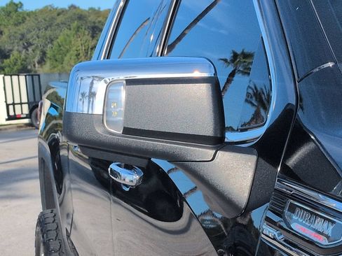 Used 2024 GMC Sierra 1500 Denali AWD/4WD image 11