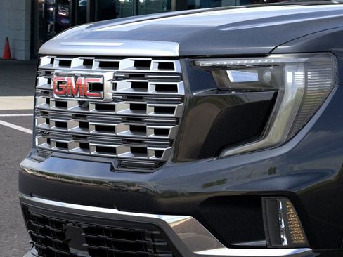 New 2025 GMC Acadia Denali w/ Super Cruise Package image 13