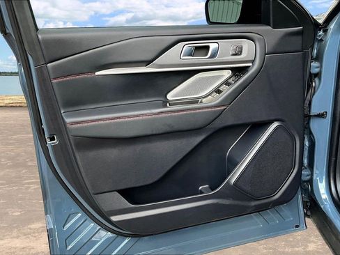 Used 2025 Ford Explorer ST AWD/4WD image 22