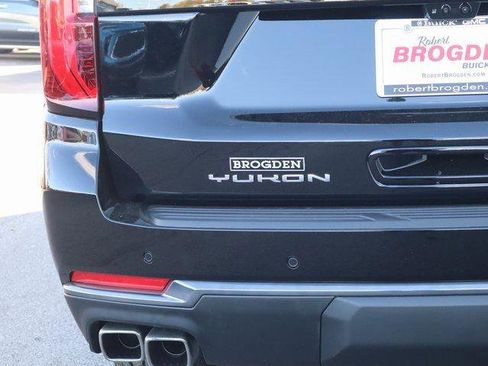 New 2026 GMC Yukon XL AT4 w/ AT4 Premium Plus Package image 8