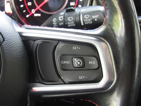 Used 2018 Jeep Wrangler Unlimited Rubicon AWD/4WD image 25