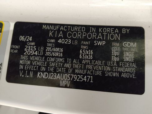 Used 2025 Kia Soul LX image 33