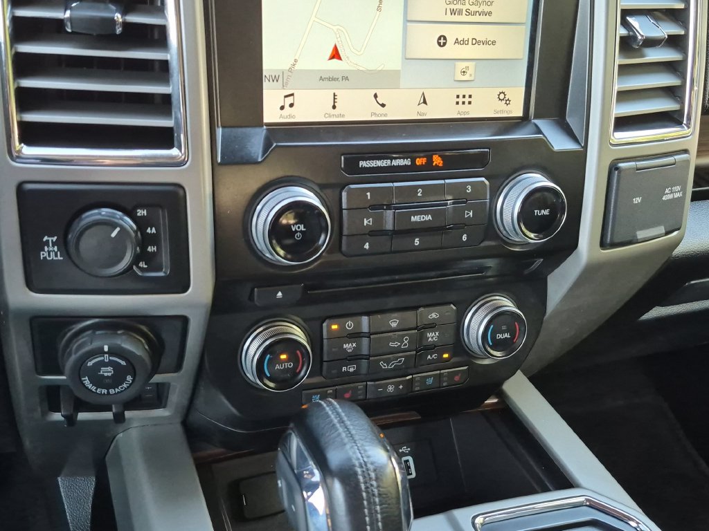Used 2016 Ford F150 Lariat w/ Equipment Group 502A Luxury AWD/4WD image 29