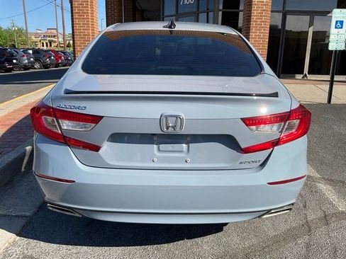 Used 2022 Honda Accord Sport image 4