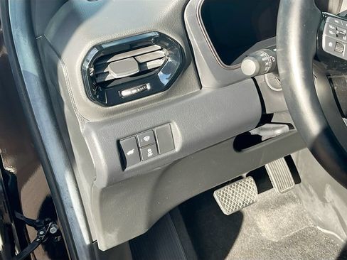 Used 2025 Honda Pilot TrailSport image 10