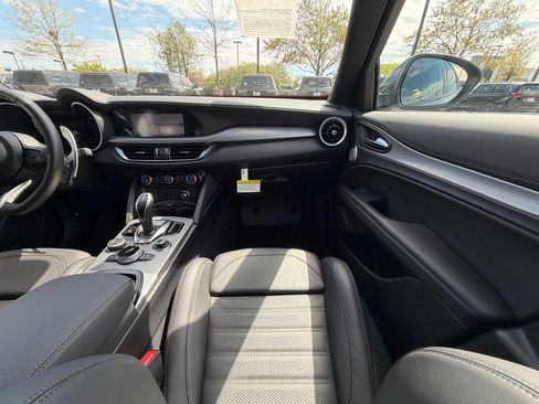 Used 2024 Alfa Romeo Stelvio Veloce AWD/4WD image 14
