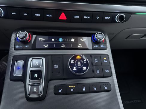 Used 2025 Hyundai Palisade Calligraphy image 26