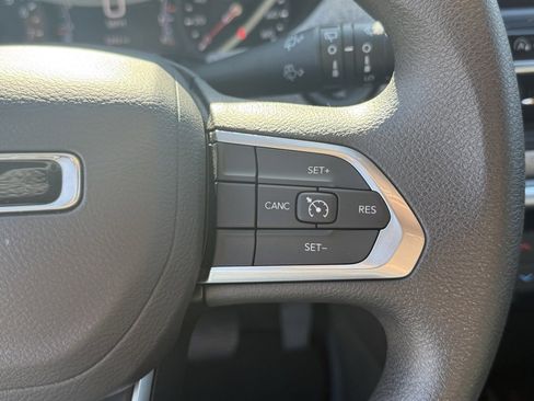 New 2025 Jeep Compass Sport image 19