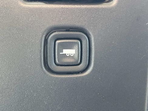 Used 2025 Chevrolet Express 3500 LT w/ LT Preferred Equipment Group RWD image 22