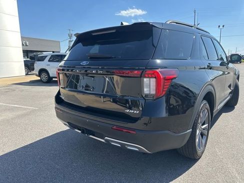 Used 2025 Ford Explorer Active w/ Active Comfort Package AWD/4WD image 17