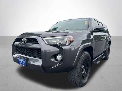 Used 2019 Toyota 4Runner SR5 Premium AWD/4WD image 2