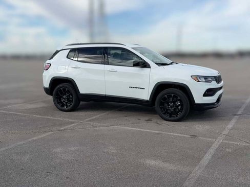 New 2026 Jeep Compass Latitude image 15