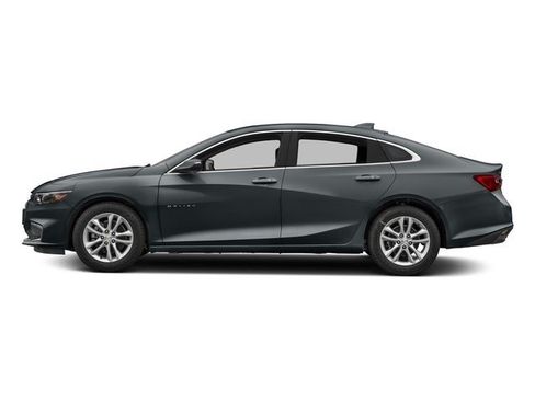 Used 2018 Chevrolet Malibu LT w/ Leather Package FWD image 2