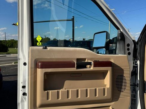 Used 2014 Ford F350 King Ranch w/ Snow Plow Prep Package AWD/4WD image 15