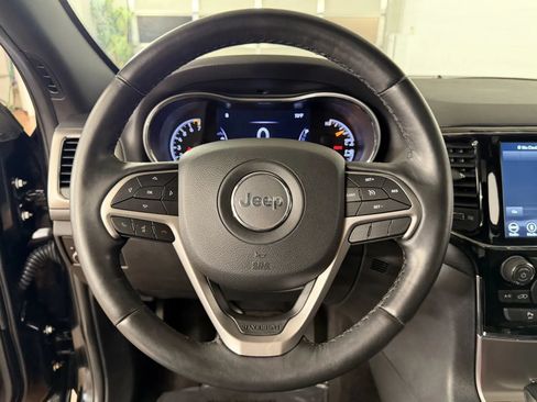 Used 2019 Jeep Grand Cherokee Altitude AWD/4WD image 19