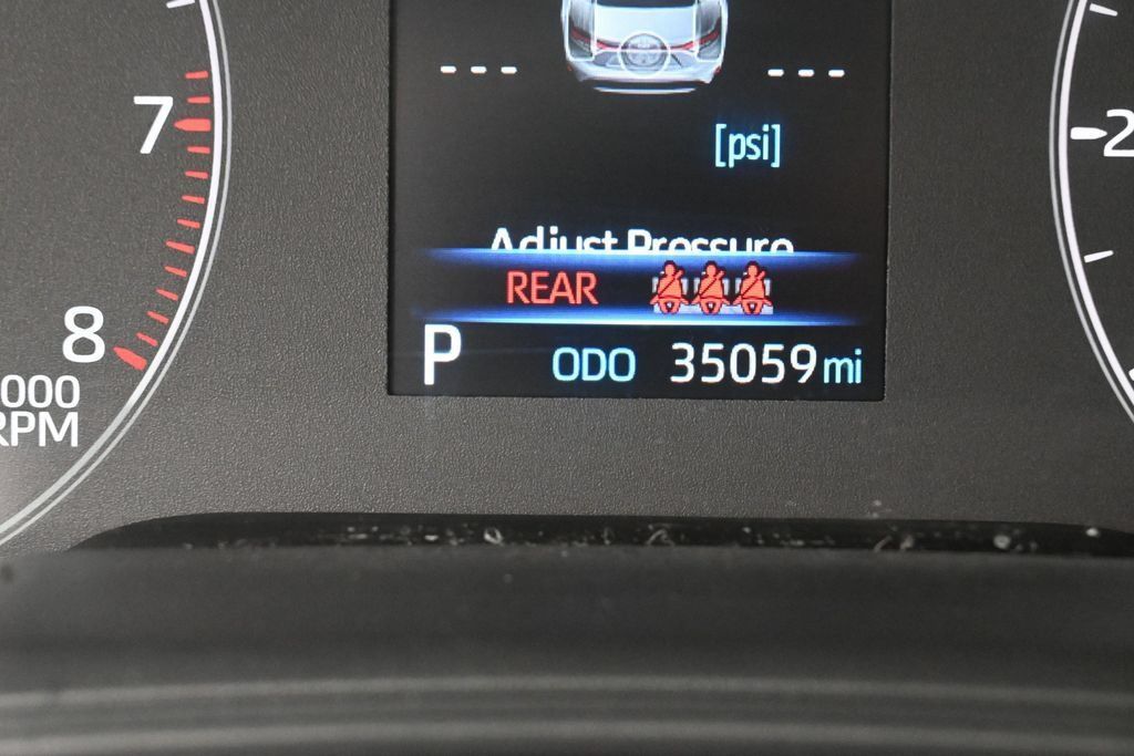 Used 2025 Toyota Corolla LE FWD image 17