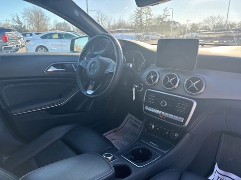 Used 2019 Mercedes-Benz GLA 250 4MATIC image 14