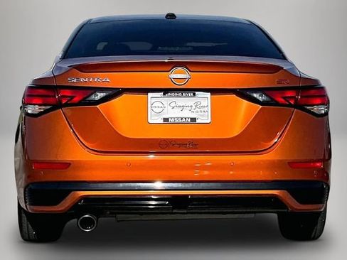 Used 2025 Nissan Sentra SR w/ SR Premium Package FWD image 6