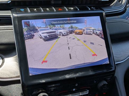 Used 2023 Jeep Grand Cherokee 4WD 4xe image 21
