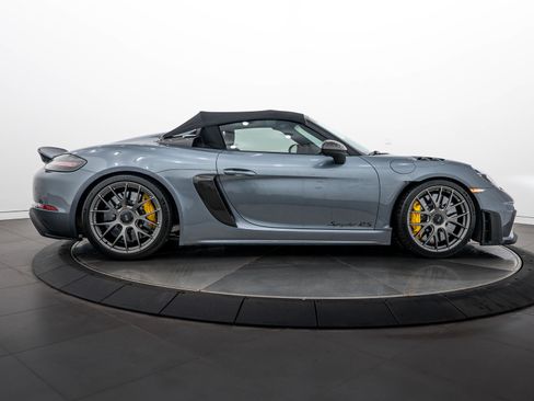 Certified 2024 Porsche 718 Boxster Spyder RS w/ Weissach Package RWD image 39