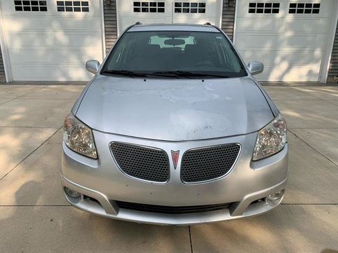 Used 2006 Pontiac Vibe w/ Sport Package FWD image 9