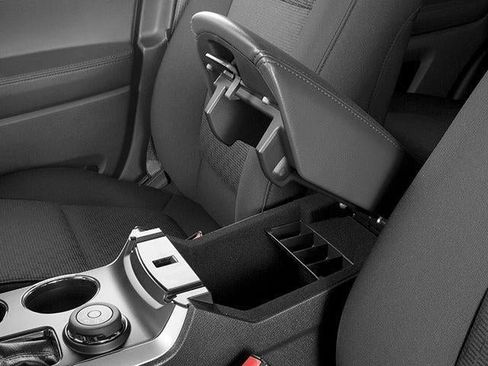 Used 2014 Ford Explorer XLT w/ Equipment Group 202A image 16