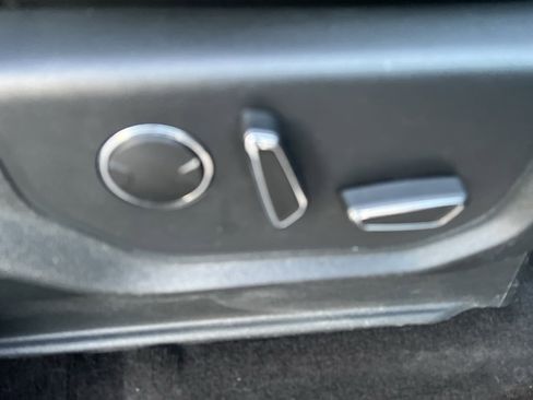 Used 2020 Ford Expedition Limited image 27