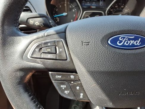 Used 2018 Ford Escape Titanium w/ Ford Safe & Smart Package AWD/4WD image 17