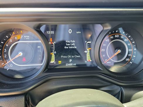 Used 2026 Jeep Wrangler Unlimited Rubicon AWD/4WD image 22