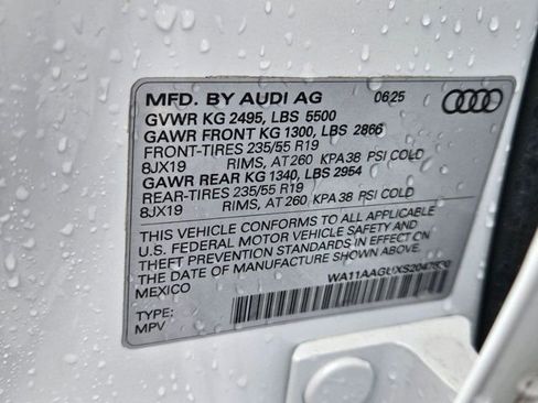 Used 2025 Audi Q5 Premium w/ Convenience Package AWD/4WD image 23