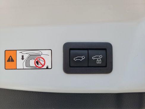 Used 2024 Toyota Prius Limited image 33