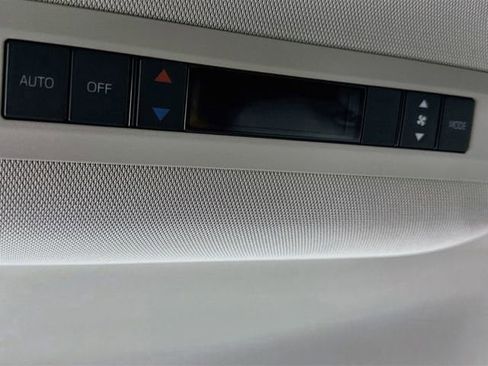 Certified 2026 Toyota Sienna LE FWD image 25