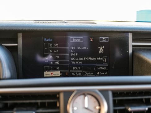 Used 2017 Lexus RC 350 F Sport image 31