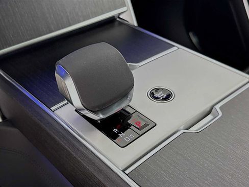 New 2026 Land Rover Range Rover SE AWD/4WD image 19