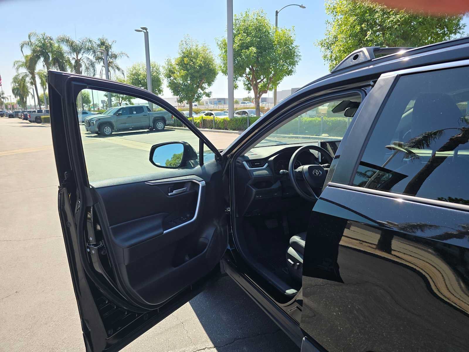 Certified 2024 Toyota RAV4 XLE Premium AWD/4WD image 19