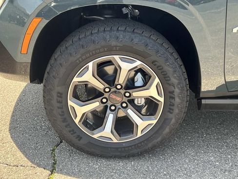 New 2026 GMC Yukon XL AT4 Ultimate w/ LPO, Floor Liner Package AWD/4WD image 10