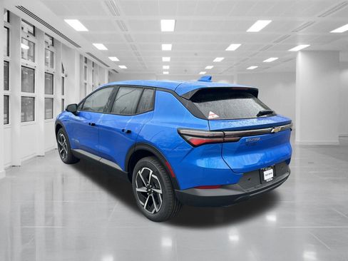 New 2026 Chevrolet Equinox EV LT image 7