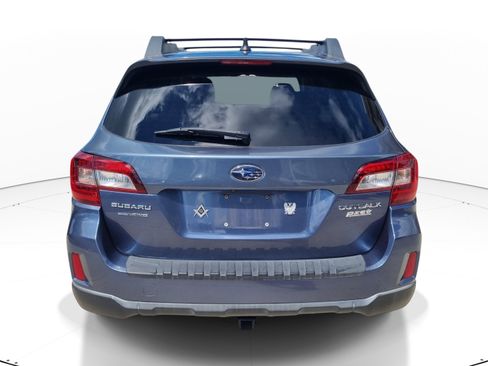 Used 2017 Subaru Outback 2.5i Premium AWD/4WD image 5