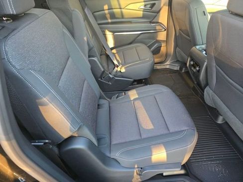 New 2026 Chevrolet Traverse LT w/ LPO, Floor Liner Package image 22