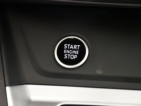 Used 2025 Audi Q3 2.0T Premium w/ Convenience Package image 28