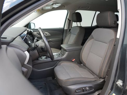 Used 2021 Chevrolet Traverse LT w/ LPO, Floor Liner Package AWD/4WD image 12