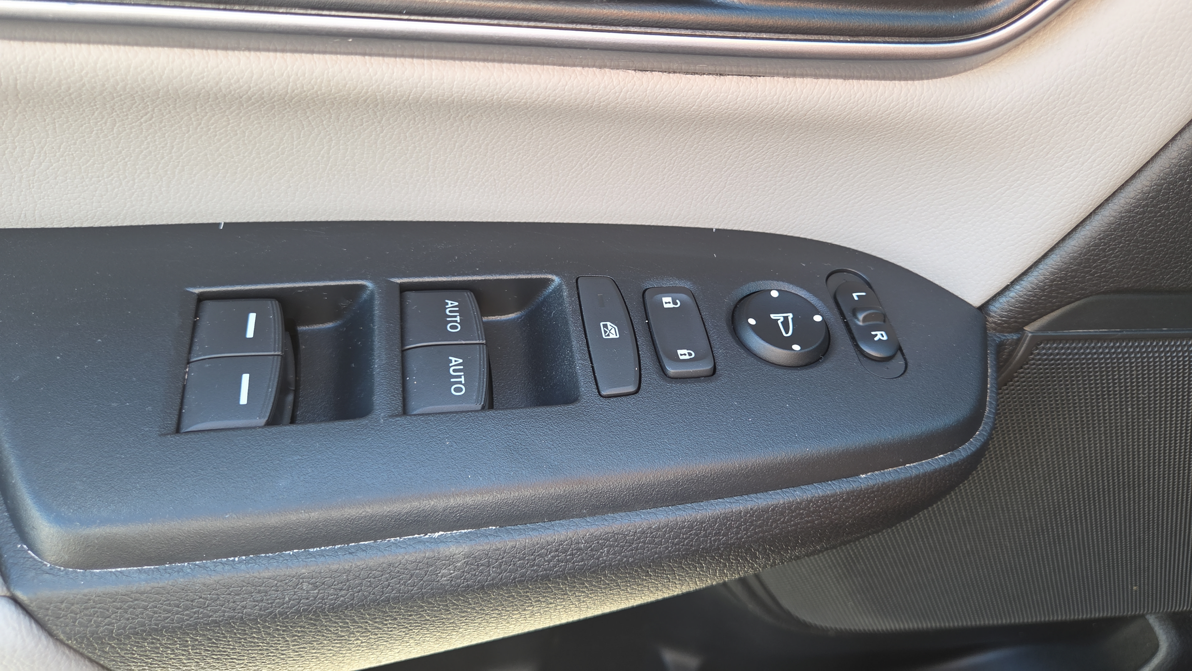 Used 2018 Honda CR-V EX-L image 32